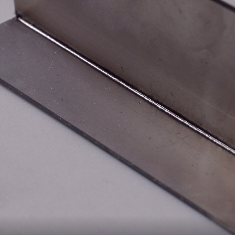 激光焊接機(jī) 激光焊接機(jī)